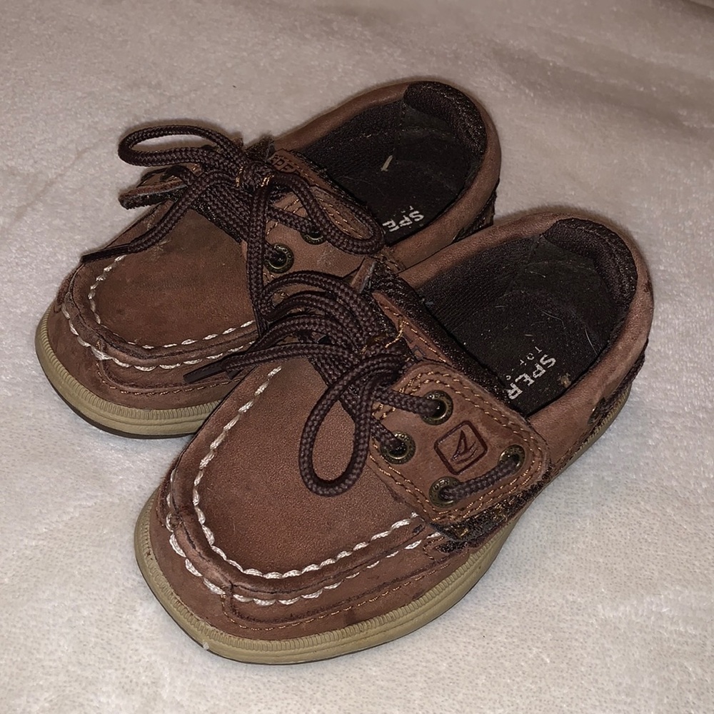 Sperry toddler boy Velcro boat shoes size 6